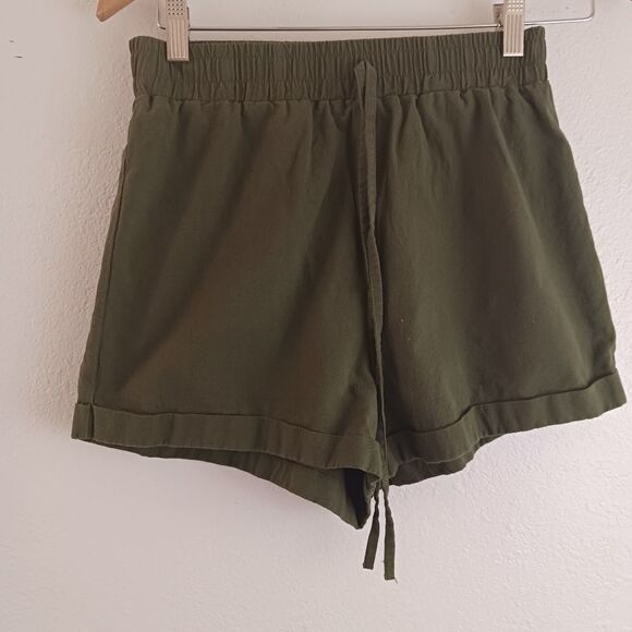 Shein high waisted olive green shorts size XS - Picture 1 of 7